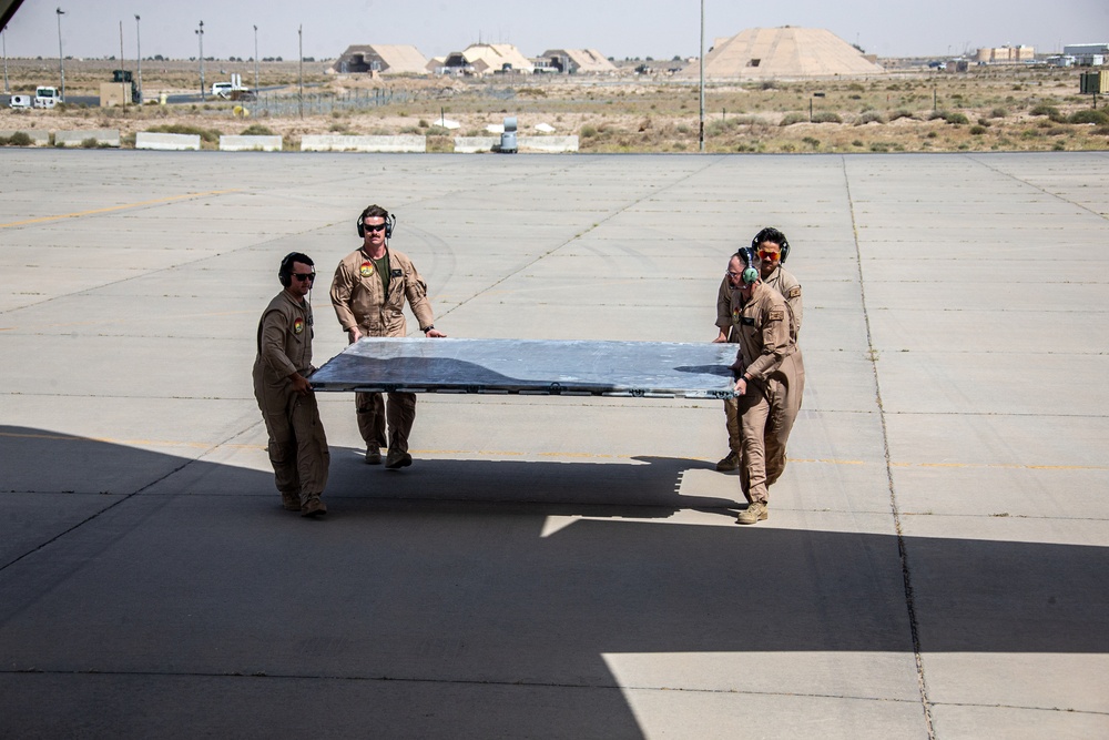 Marine Aerial Refueler Transport Squadron 352 Combat Offloads