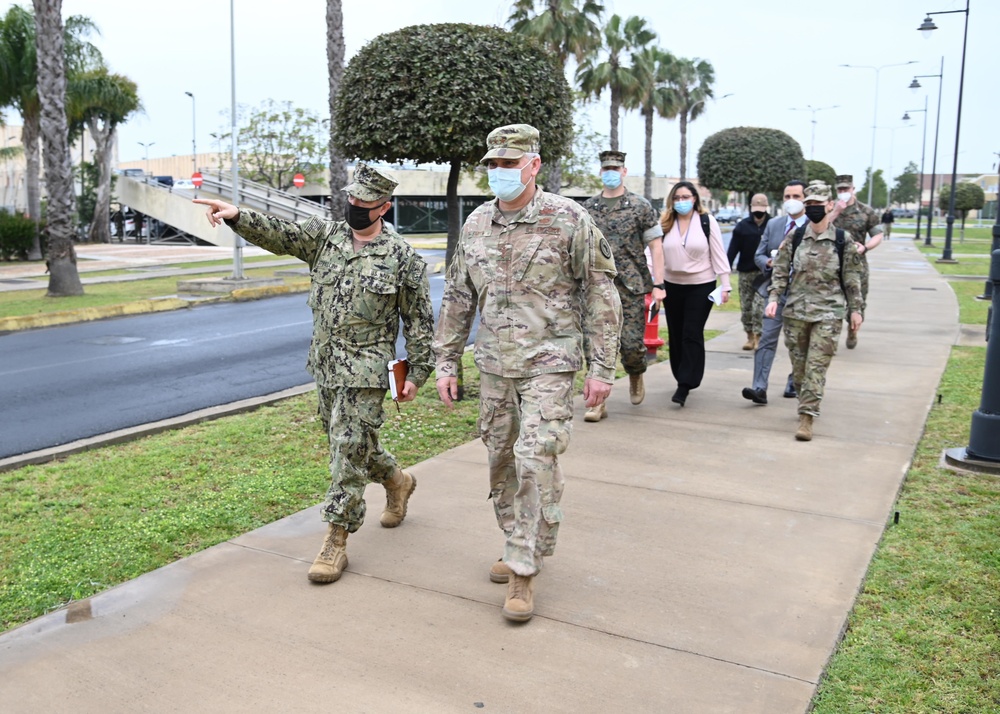 Lt. Gen. Kirk Smith visits NAS Sigonella