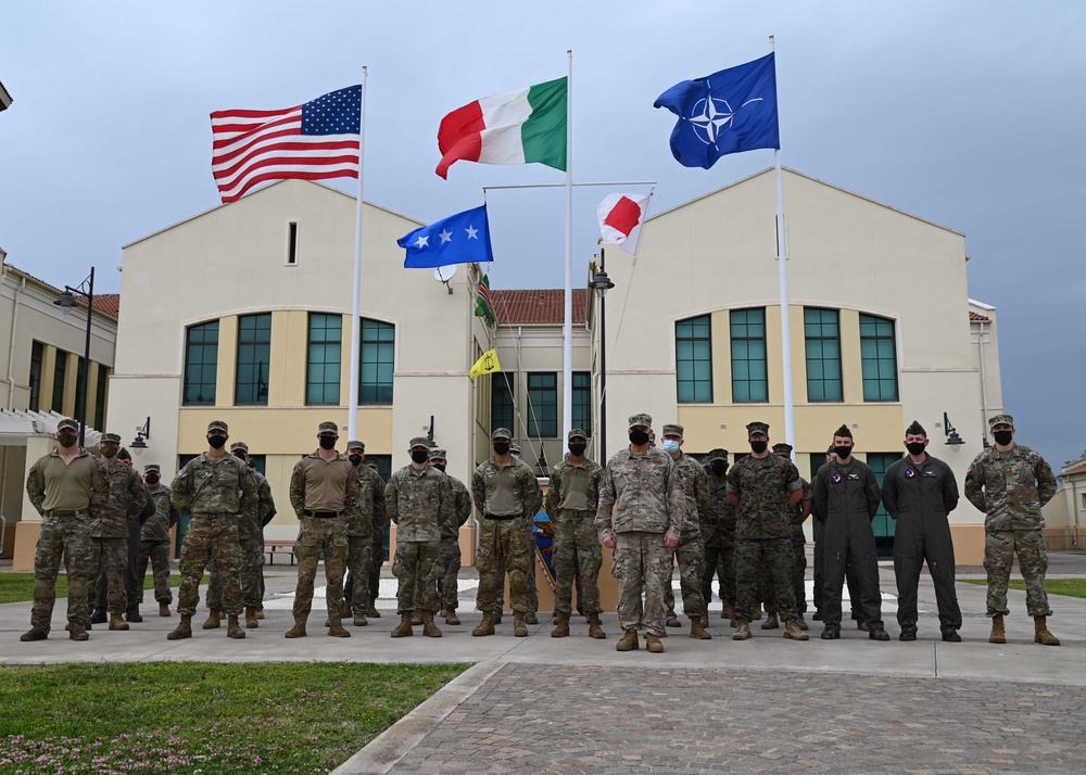 Lt. Gen. Kirk Smith visits NAS Sigonella