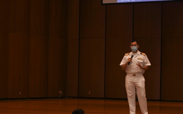 Foreign Liaison Officers Meet with JU Midshipmen