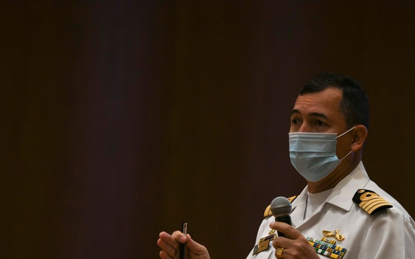 Foreign Liaison Officers Meet with JU Midshipmen