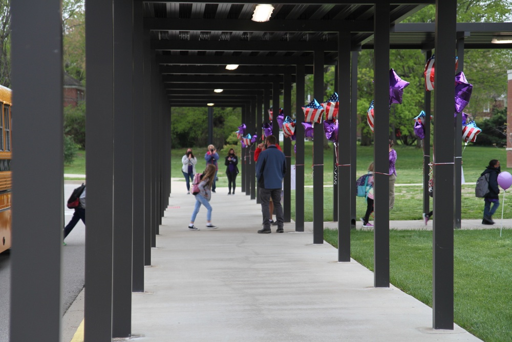 1st Theater Sustainment Command Soldiers honor military children at local school