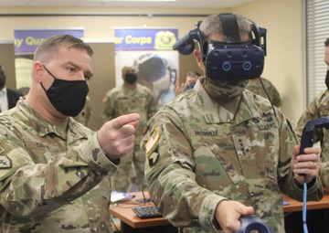 CSA tours Fort Lee, provides advice to young leaders