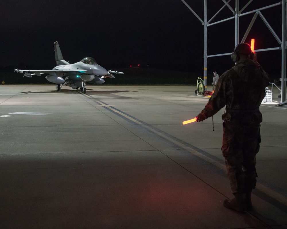 Tulsa Vipers conduct night operations