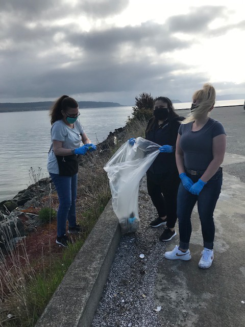 NEX Whidbey Island Participates in Earth Day Clean Up