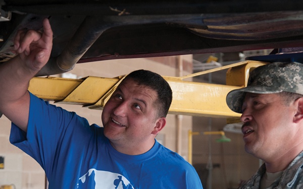 Fort Lee FMWR introduces car care classes