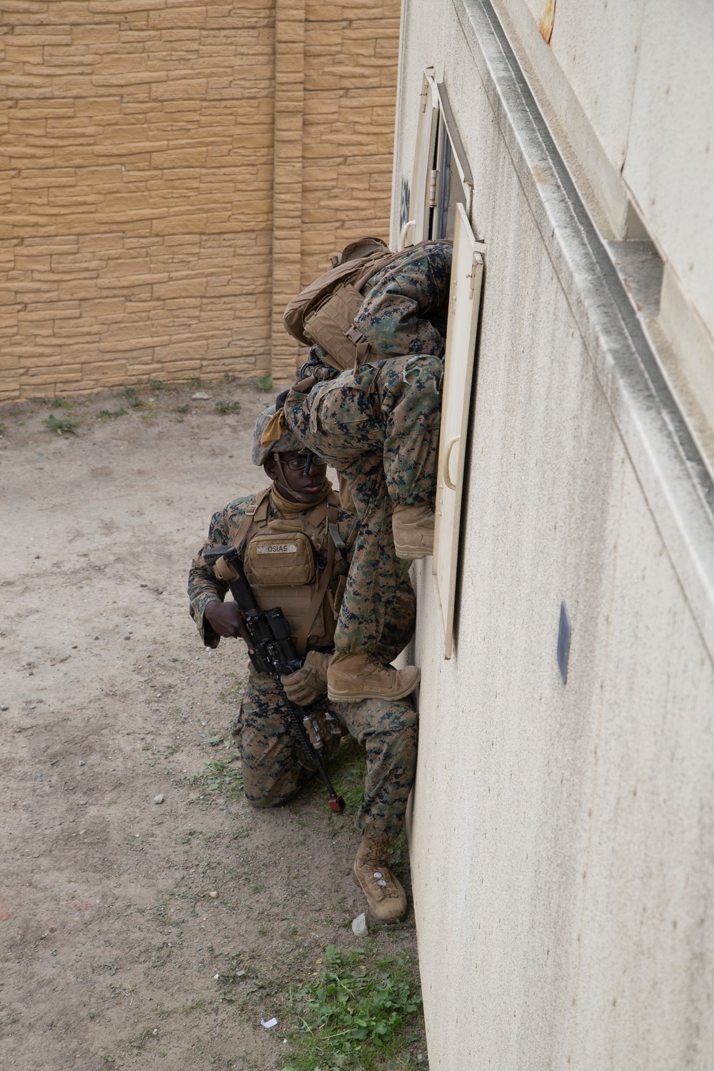 IMC Marines kick in doors during week 13