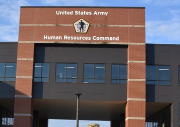 HRC Best Warrior Competition: first female winner recognized by U.S. Army Chief of Staff