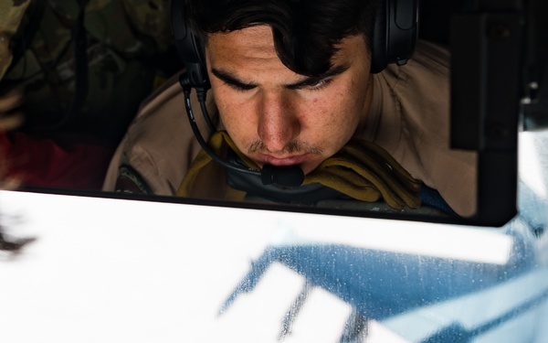 F-16s refueled over CENTCOM AOR