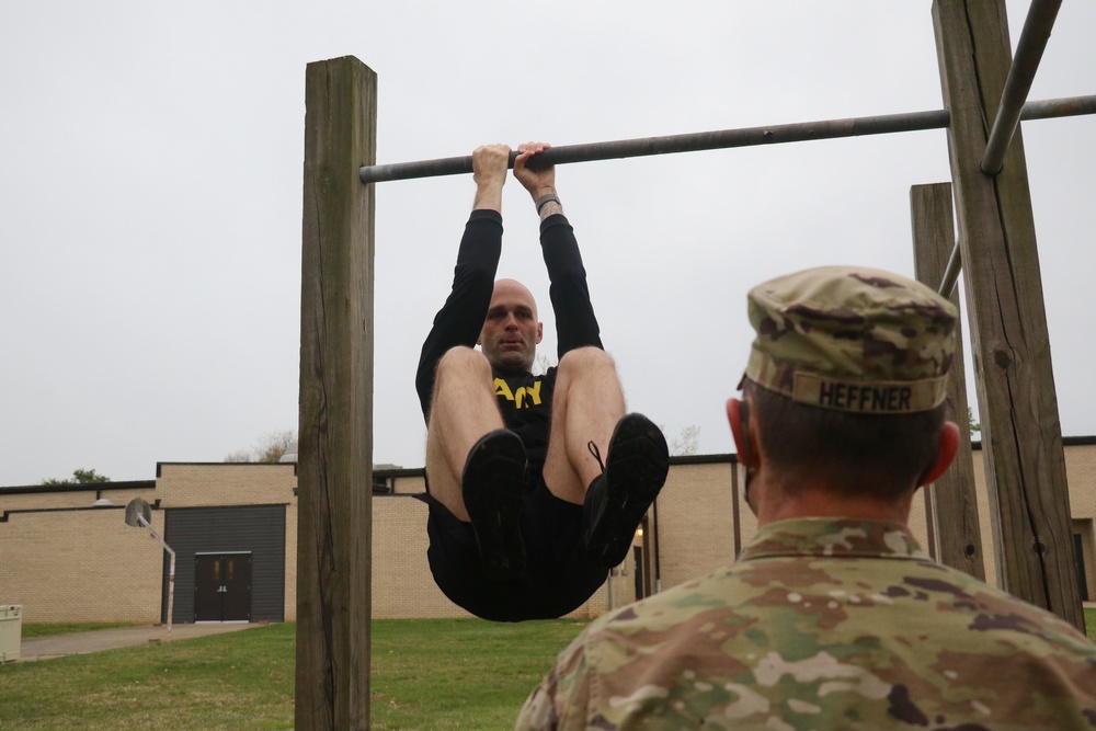 V Corp's Senior Enlisted Soldiers Conduct ACFT Test