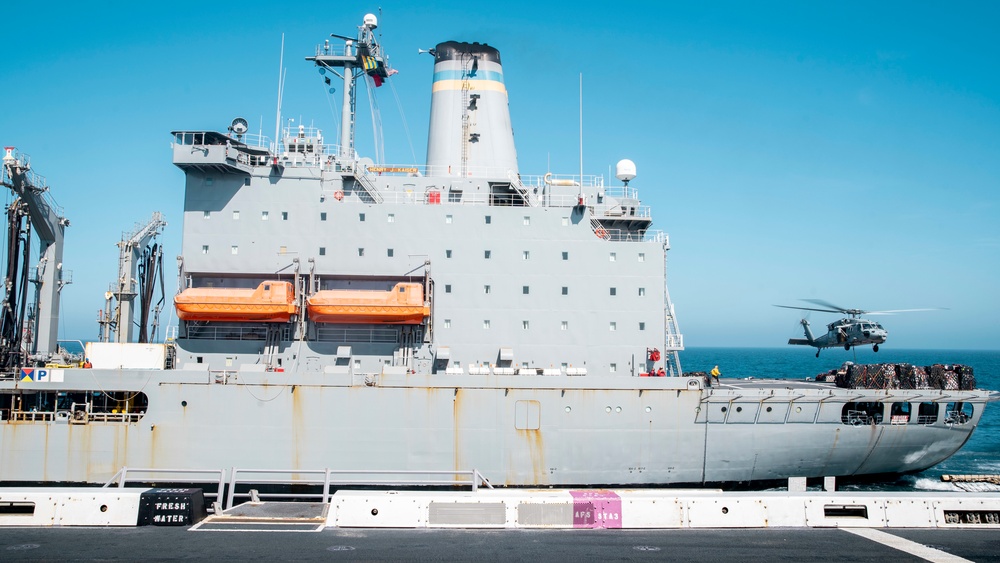 11th MEU, USS Portland Conducts RAS in the Pacific