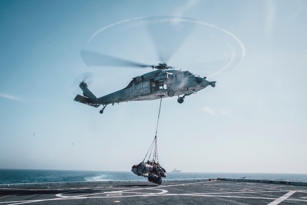 11th MEU, USS Portland Conducts RAS in the Pacific