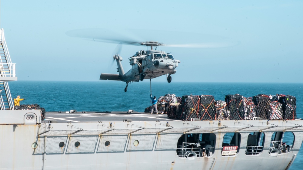 11th MEU, USS Portland Conducts RAS in the Pacific