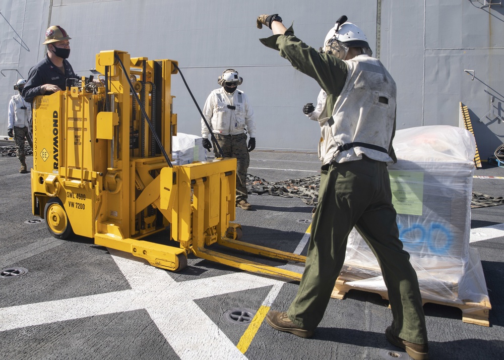 11th MEU, USS Portland Conducts RAS in the Pacific