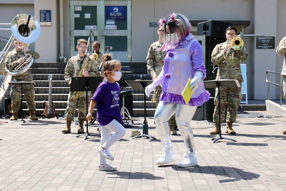 Camp Zama ACS holds pinwheel planting festival to raise child abuse awareness