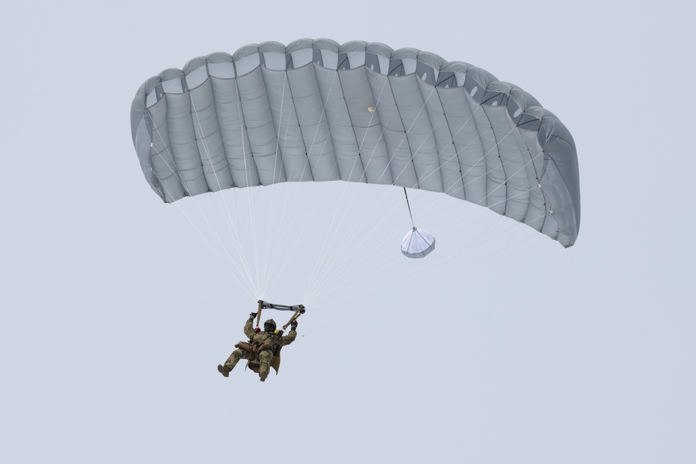 Special Tactics Airmen conduct airborne operations at JBER