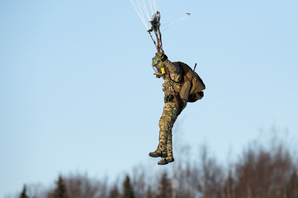 Special Tactics Airmen conduct airborne operations at JBER