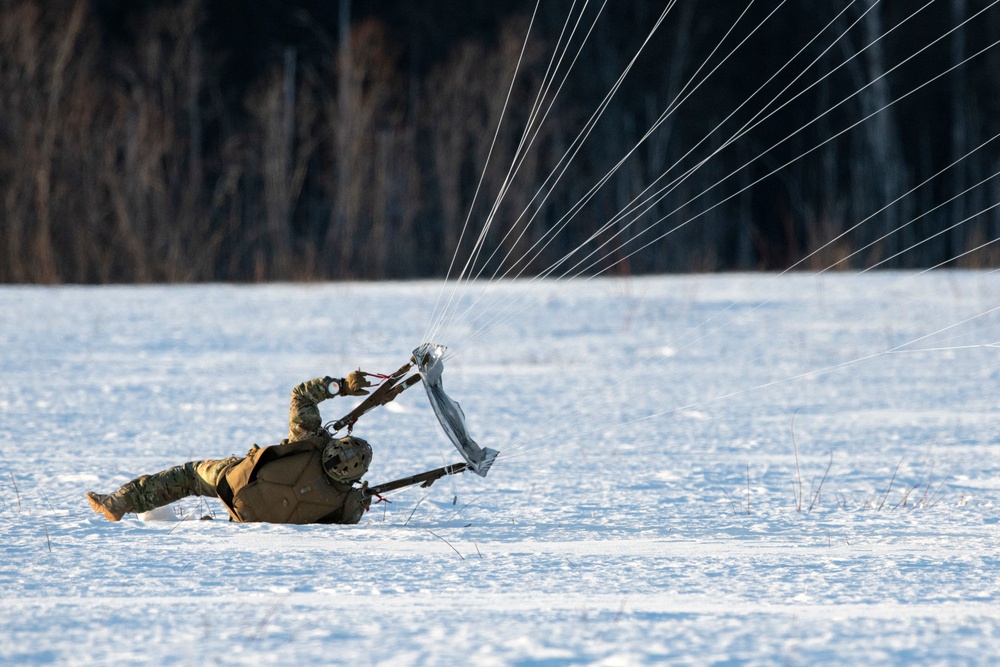 Special Tactics Airmen conduct airborne operations at JBER