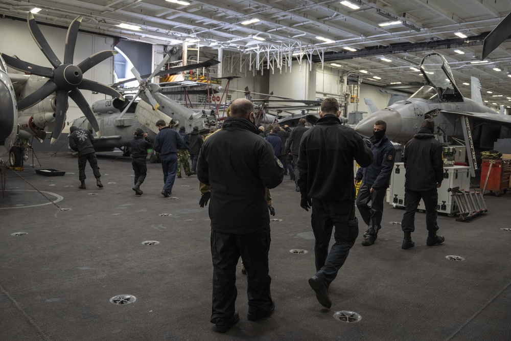 USS Theodore Roosevelt (CVN 71)
