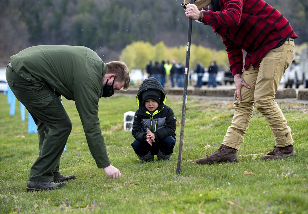 Crooked Creek hosts volunteer tree-planting Earth Day event