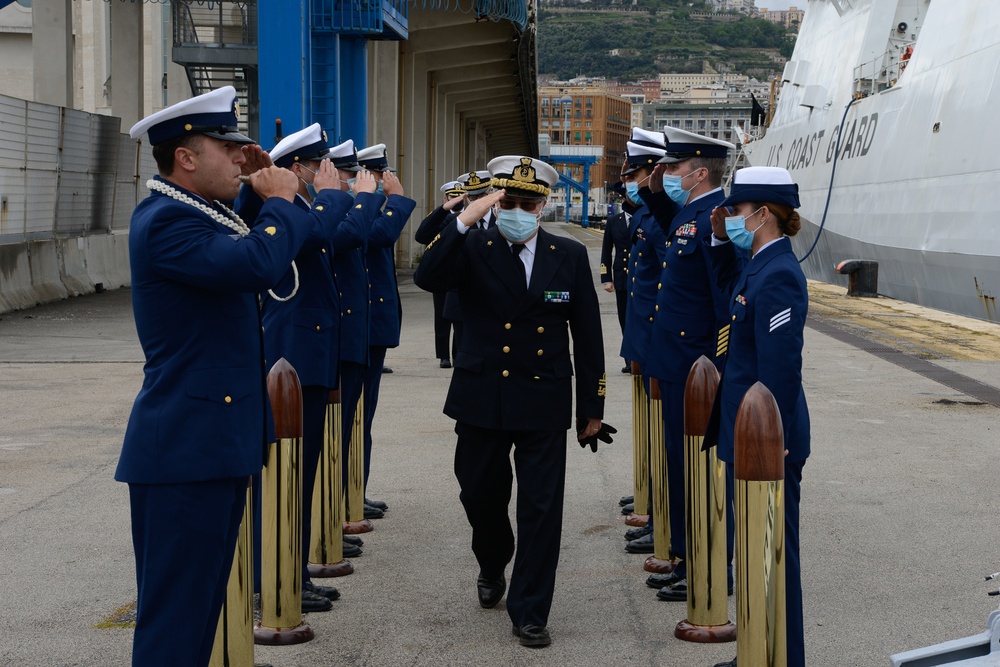 U.S. Coast Guard hosts Italian coast guard aboard USCGC Hamilton in Naples