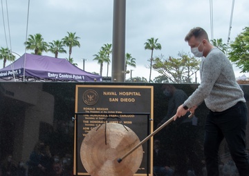 USMC 1st Lt. (Ret.) Micah Weesner Rings the Gong to Celebrate Completing Cancer Treatment