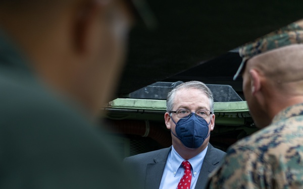 Acting Secretary of the Navy Visits MCB Pendleton