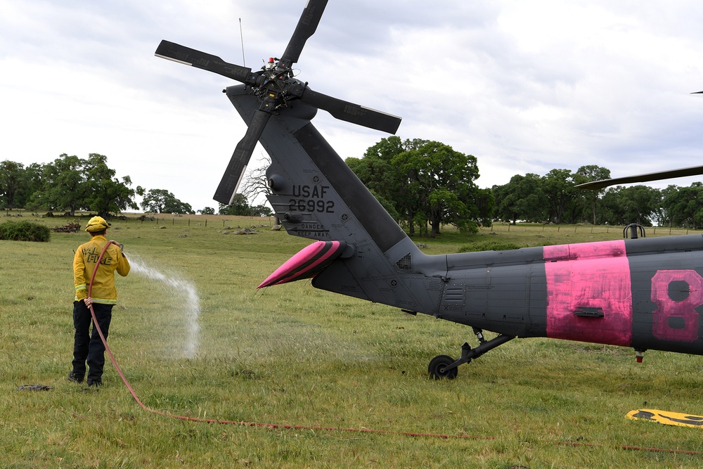 Teamwork shines at annual Cal Guard, CAL FIRE training