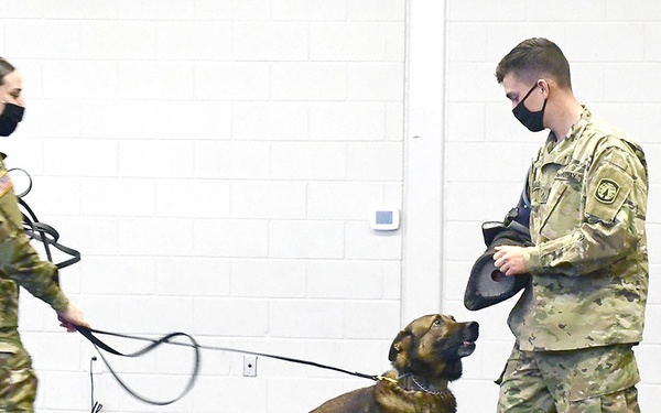 Fort Polk takes part in Parkway Elementary School career day