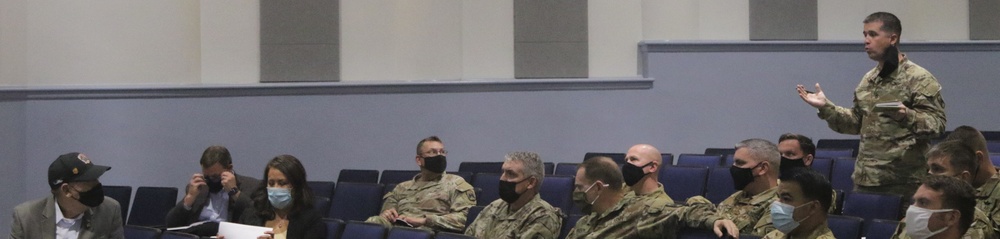 1-229th ARB Hosts AAR with Boeing Executives for AH-64Ev6