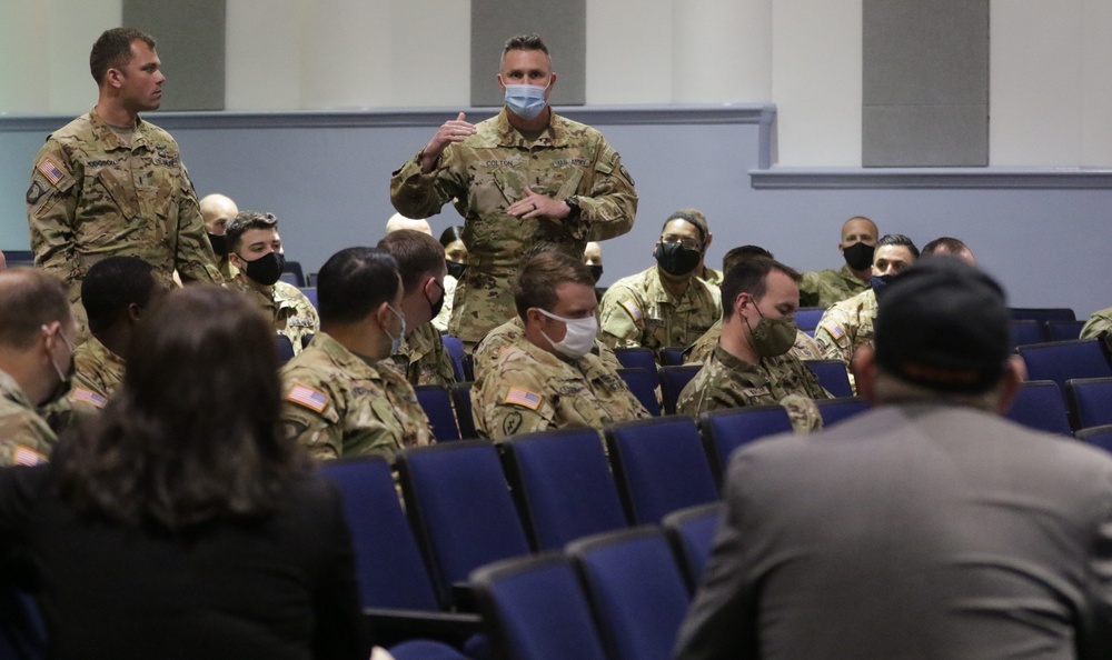 1-229th ARB Hosts AAR with Boeing Executives for AH-64Ev6