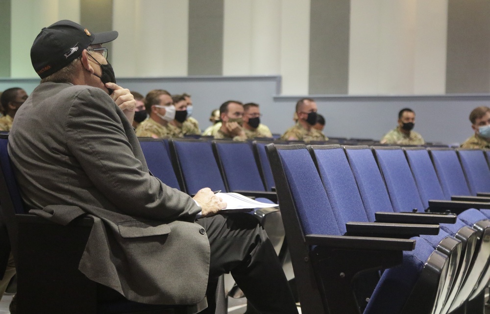 1-229th ARB Hosts AAR with Boeing Executives for AH-64Ev6