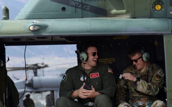 Specops pilots host ‘familiarization flights’ for Academy cadets