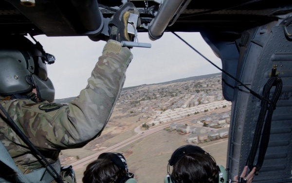Specops pilots host ‘familiarization flights’ for Academy cadets