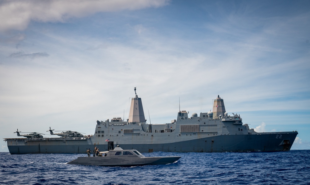 NSW, 15th MEU Conduct Interoperability Training