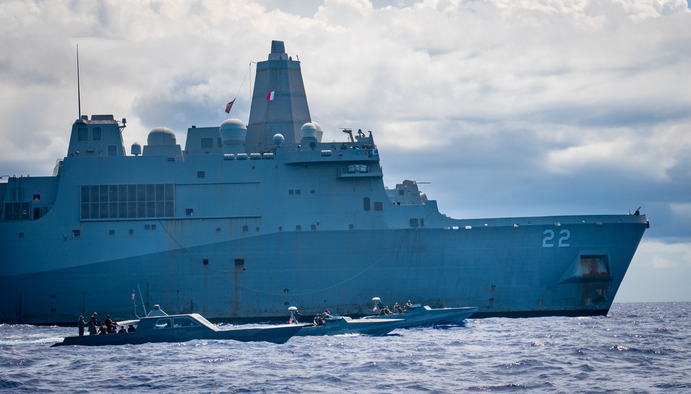 NSW, 15th MEU Conduct Interoperability Training