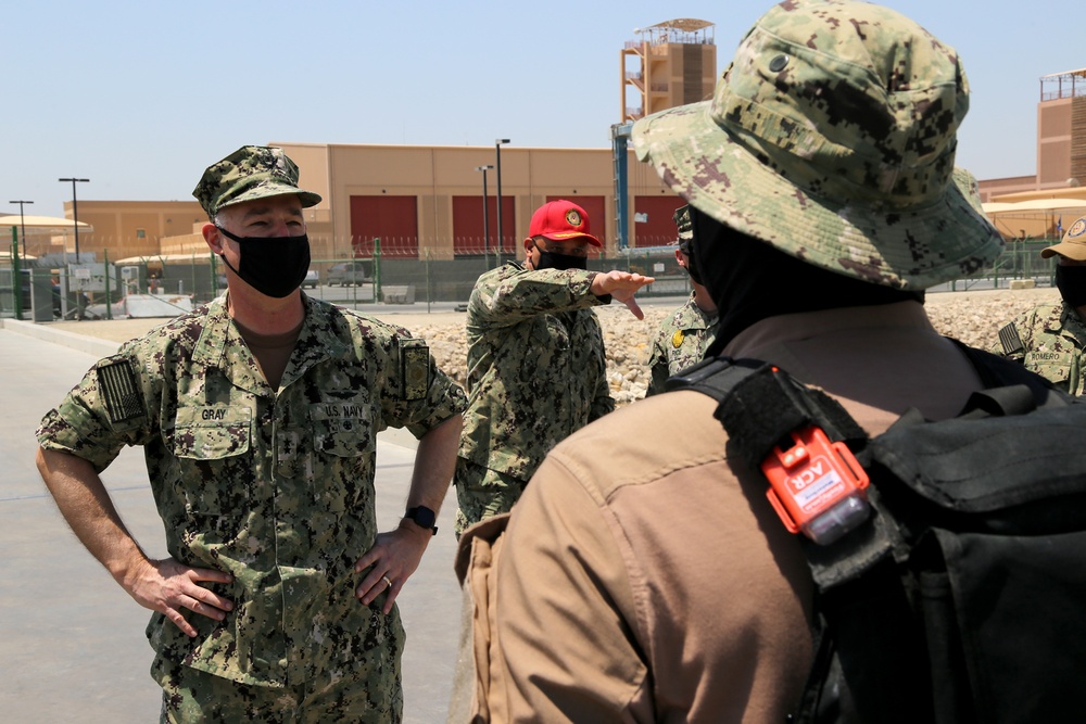 Commander, Navy Region EURAFCENT visits NSA Bahrain