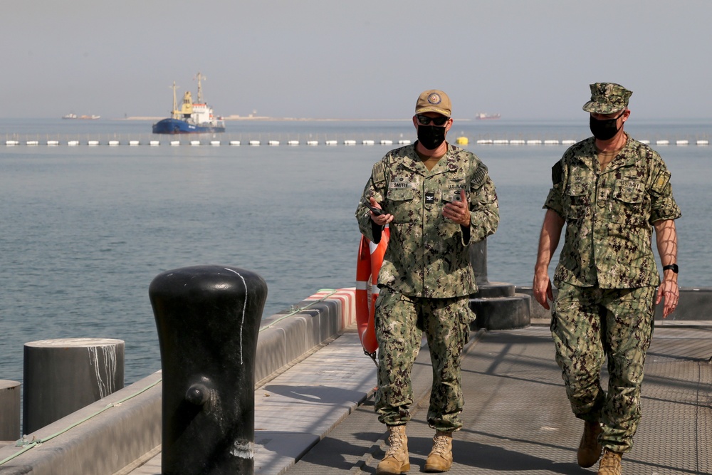 Commander, Navy Region EURAFCENT visits NSA Bahrain