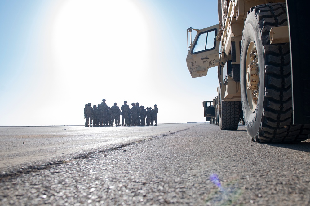 TF Spartan Soldiers Huddle Up Before Site Set Up