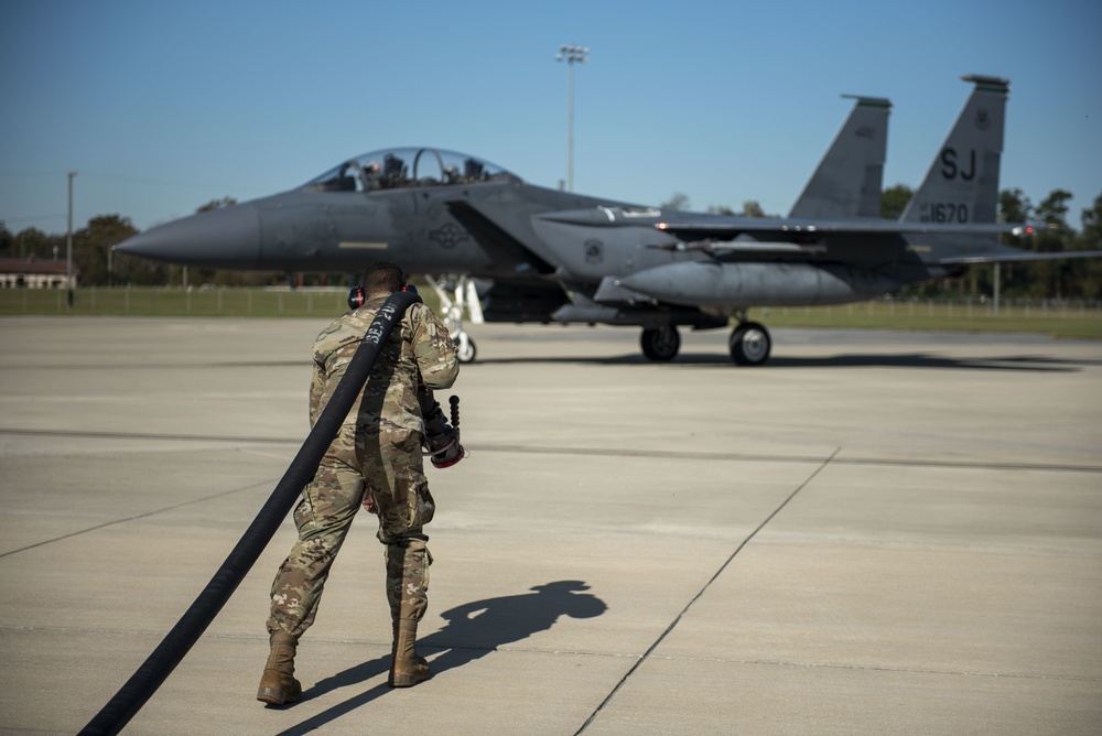 334th FS conducts ACC's first hot pit refueling in training environment