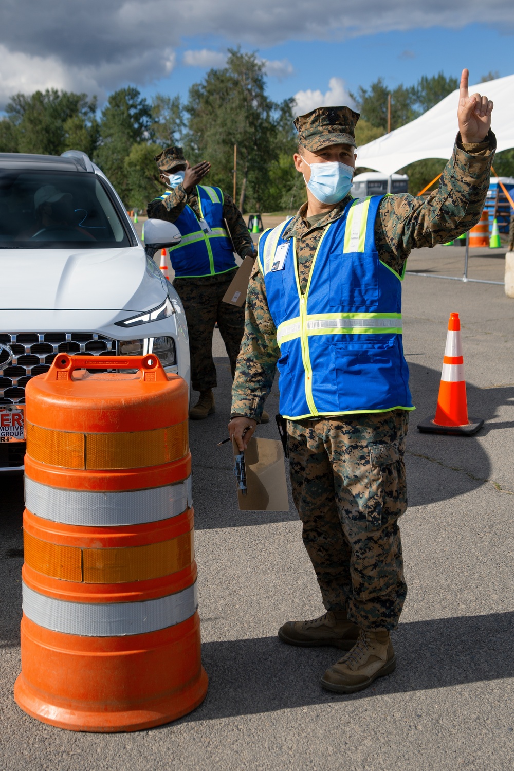 U.S. Sailors Operate the Drive Through Clinic at Jackson County Community Vaccination Center, Oregon