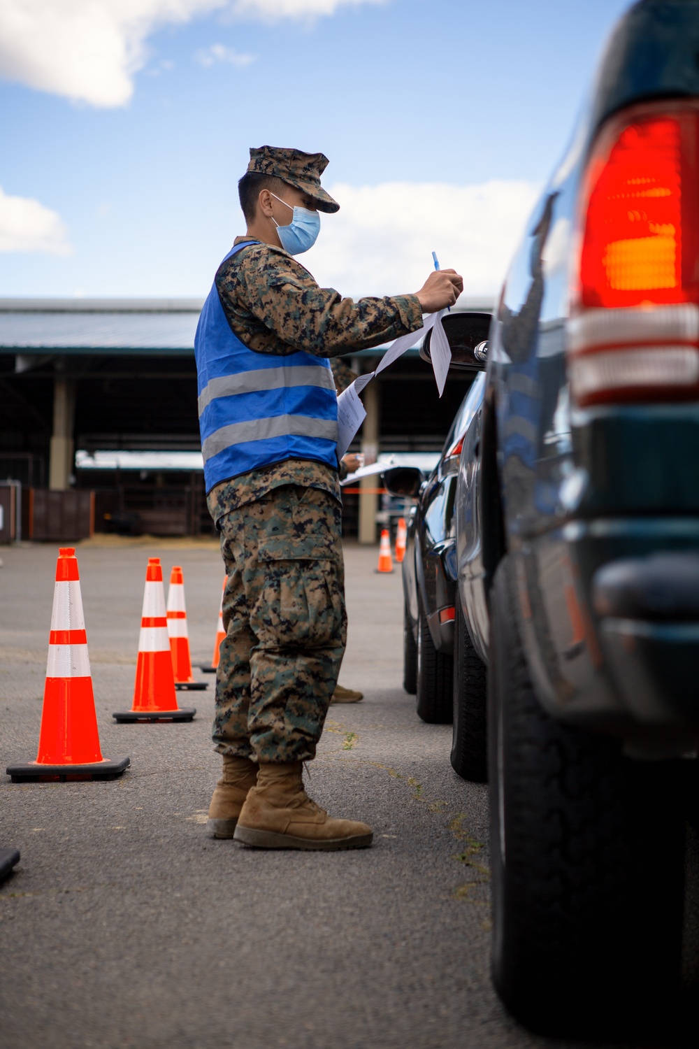 U.S. Sailors Operate the Drive Through Clinic at Jackson County Community Vaccination Center, Oregon