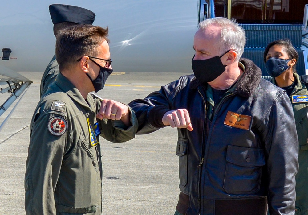 Vice Chief of Naval Operations Visits NAS Whidbey Island