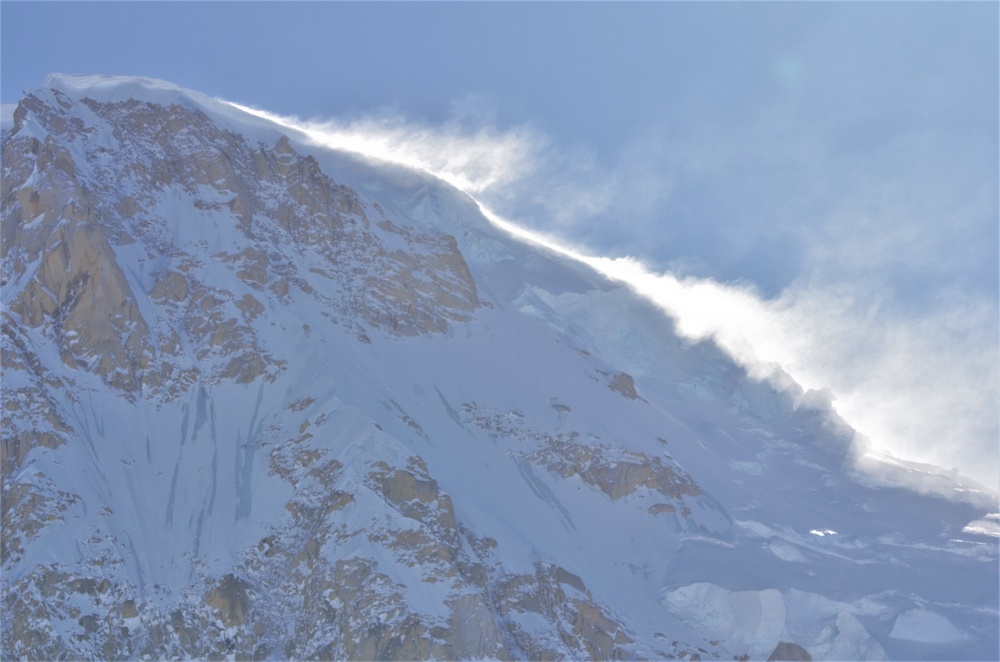 Army flies gear to Denali for National Park Service
