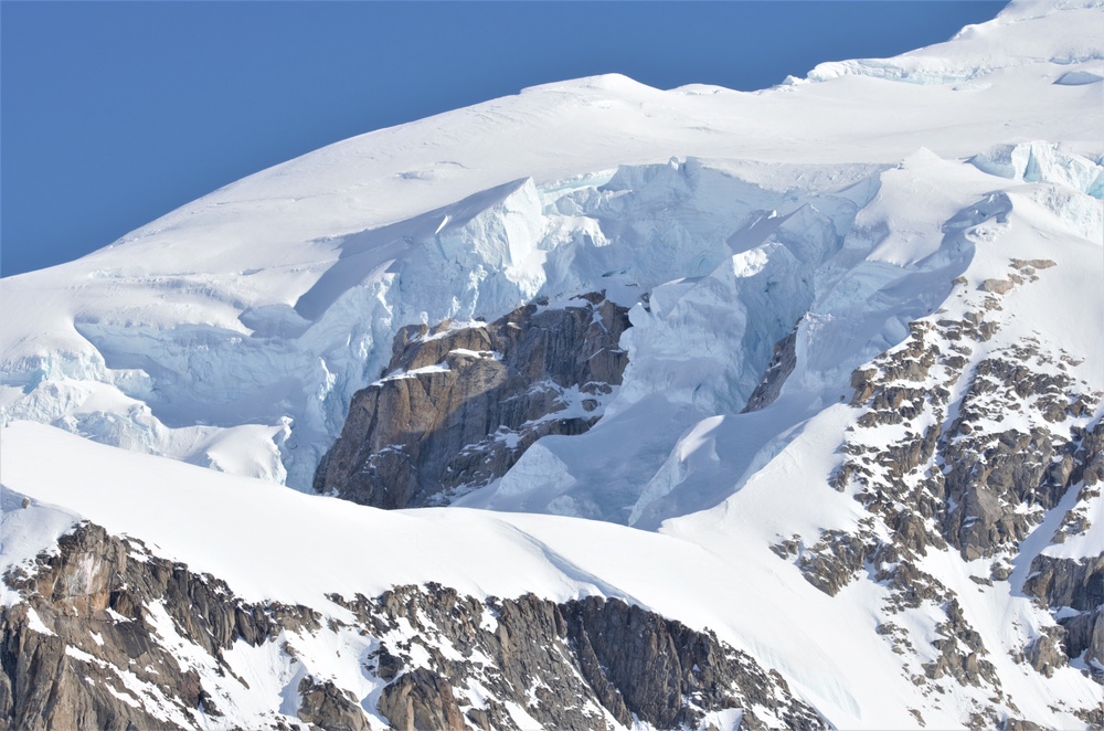 Army flies gear to Denali for National Park Service
