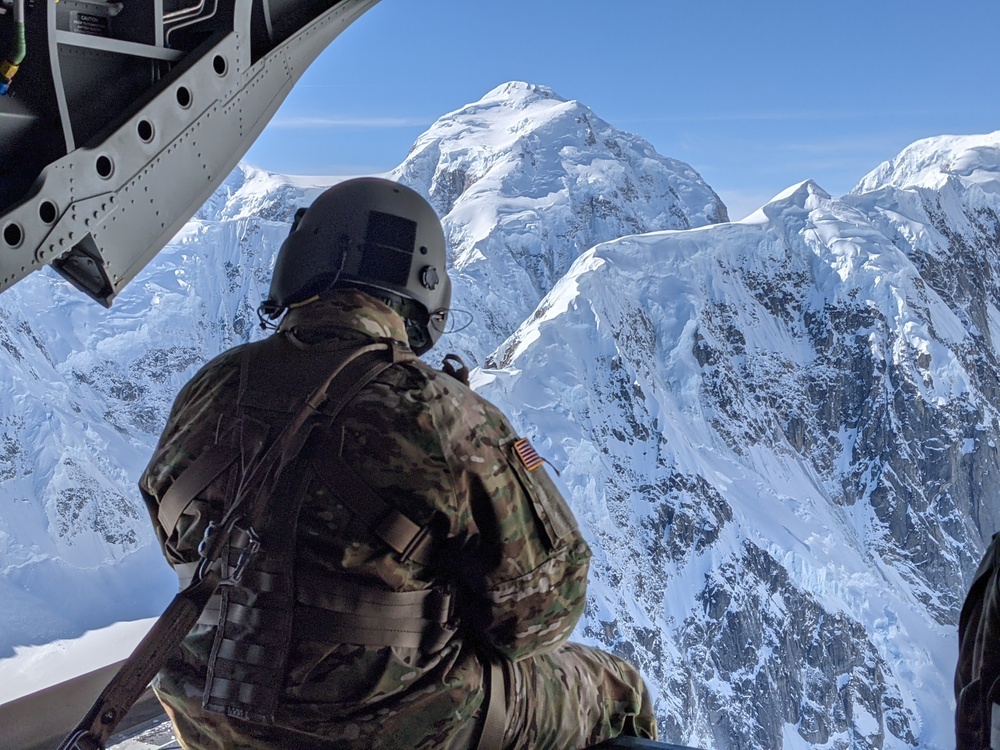 Army flies gear to Denali for National Park Service