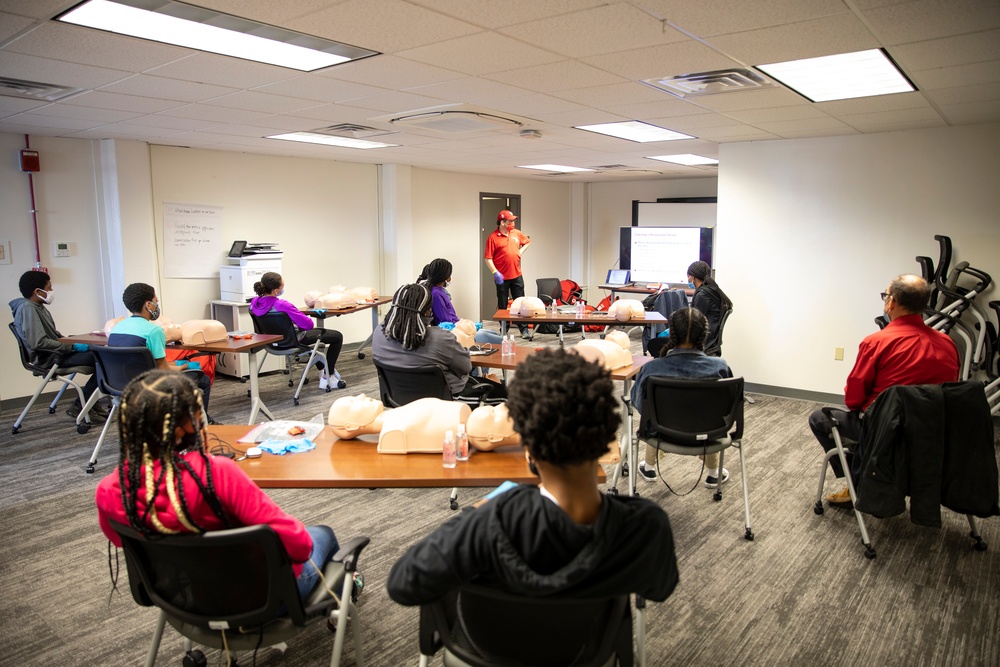 D.C. National Guard Family Readiness Hosts CPR Class for Teens
