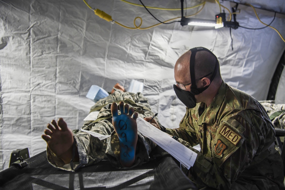 445th AW participates in USTRANSCOM exercise aeromedical teams and global patient movement