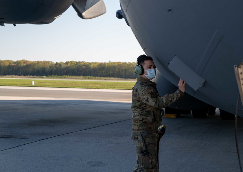 3rd AS aircrew train for global airlift