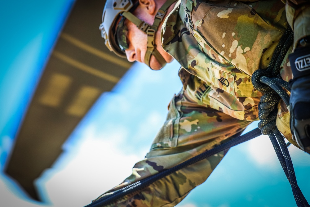 Air Assault - 25thID Lightning Academy Rappel Day
